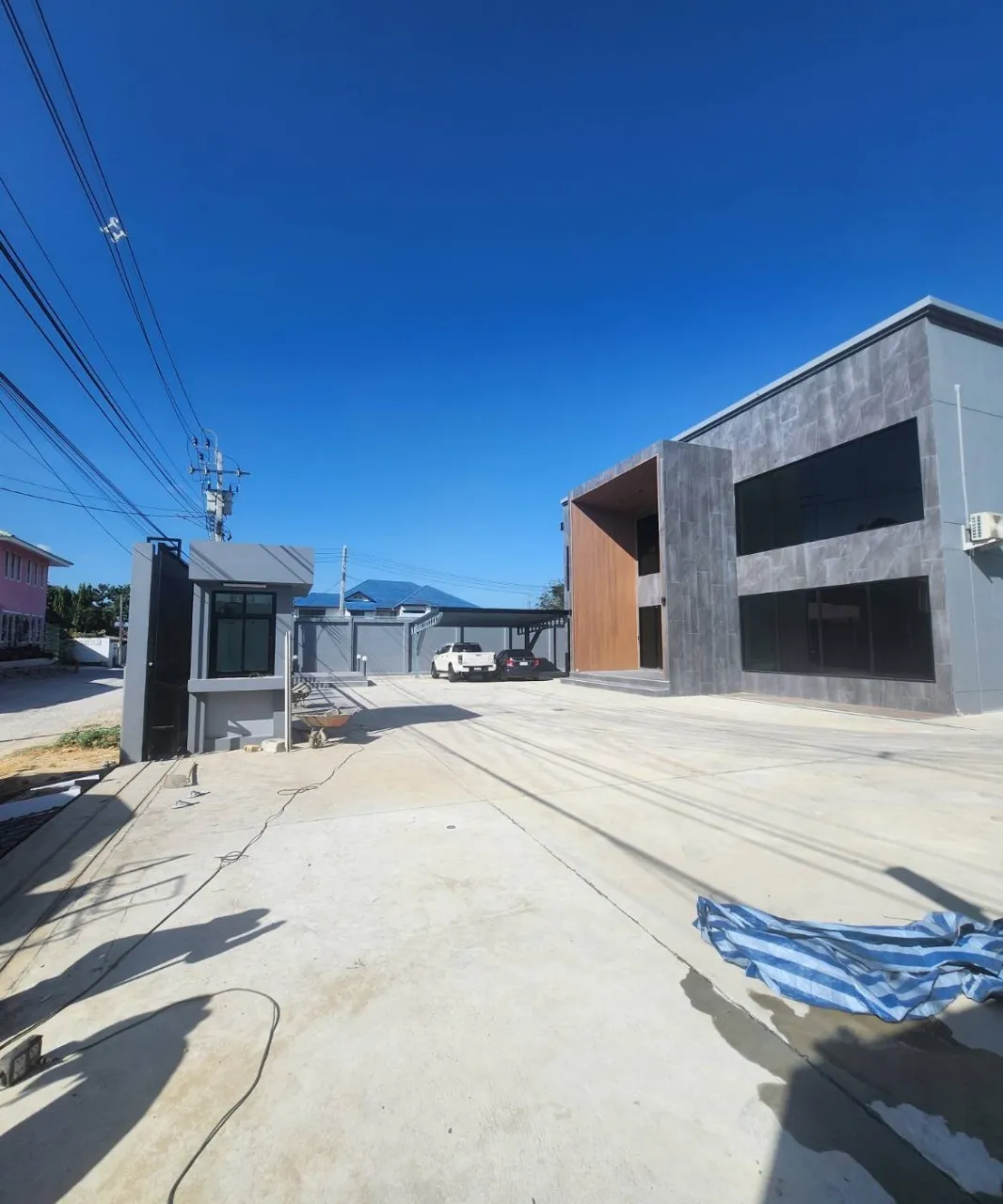 Toshino_Company_009.webp