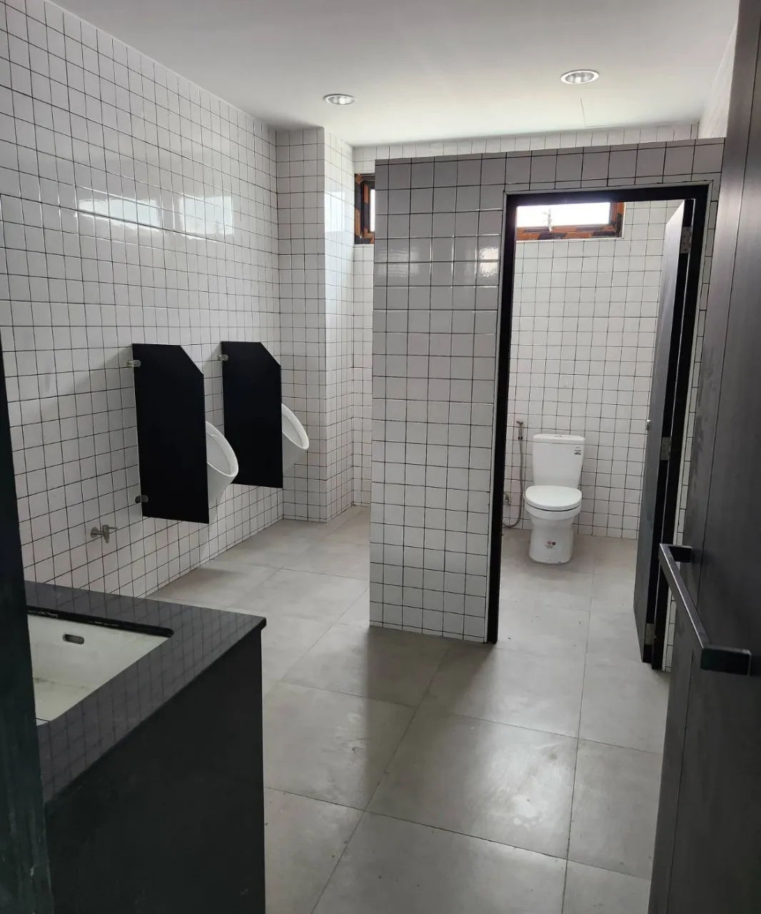 Toshino_Company_017.webp